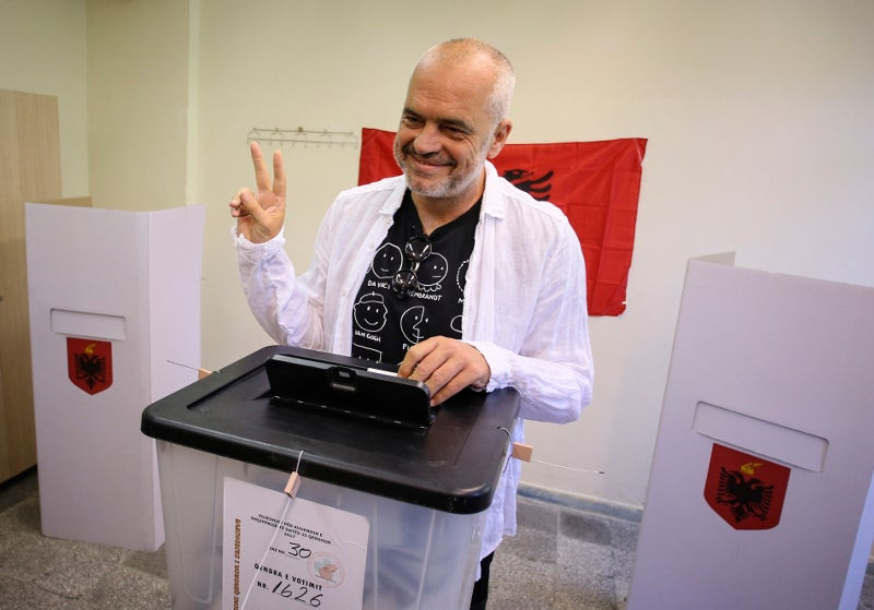 Αλβανία: Οι Σοσιαλιστές του Εντι Ράμα οδεύουν προς την αυτοδυναμία – 51% με καταμετρημένο το 30% των ψήφων